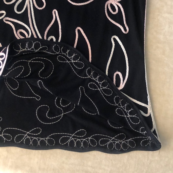 Sleeveless black top. NWOT - Picture 6 of 6